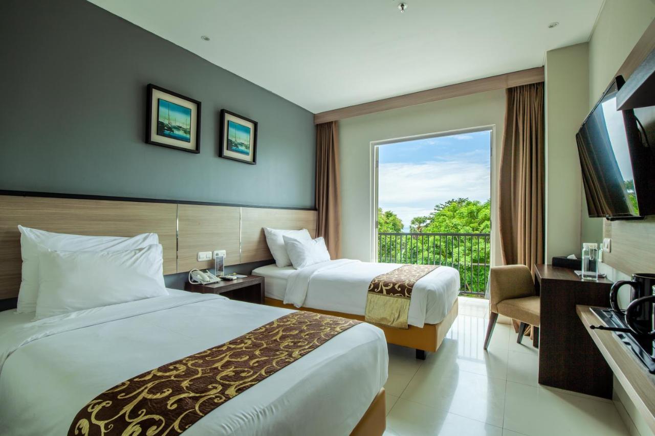 Montana Premier Senggigi Hotel Exterior foto